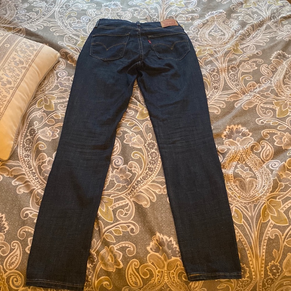 Levi’s high rise skinny dark wash jeans